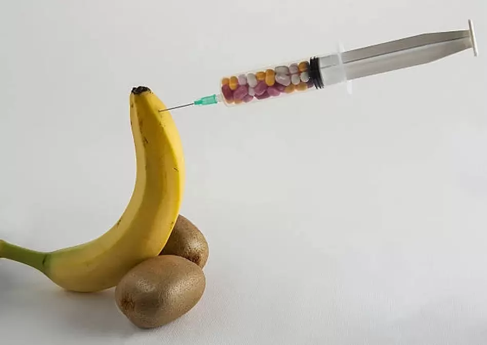 aumento do pene inxectable no exemplo dunha banana