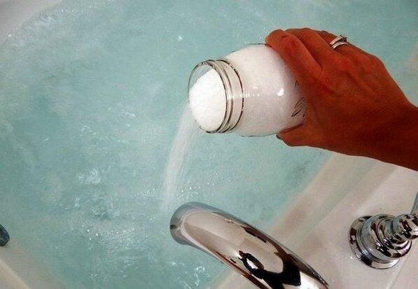 baño de bicarbonato de sodio para a ampliación do pene